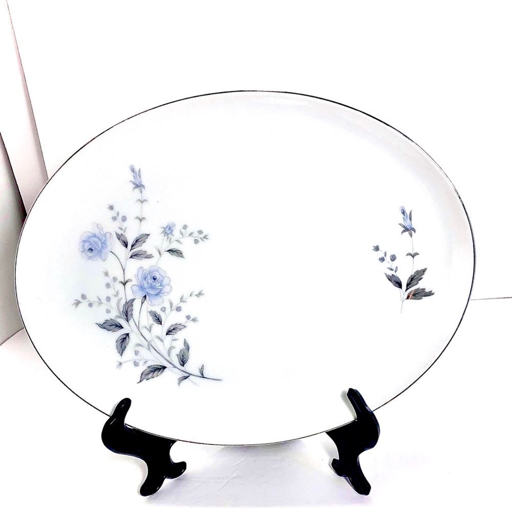 Diamond China Blue Rose Serving Bowl